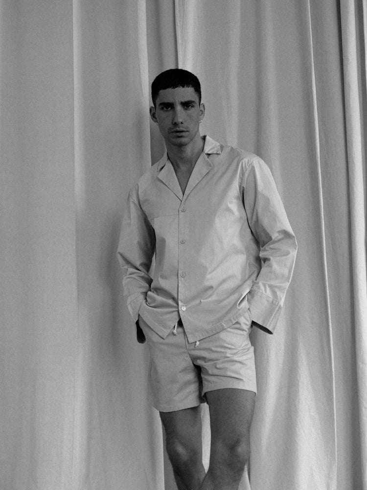 How to look appropriate in short Shorts